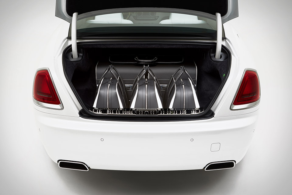 Iconic luxury auto marque Rolls-Royce has extended its expertise to the design of an elegant luggage collection to complement its new Wraith model.