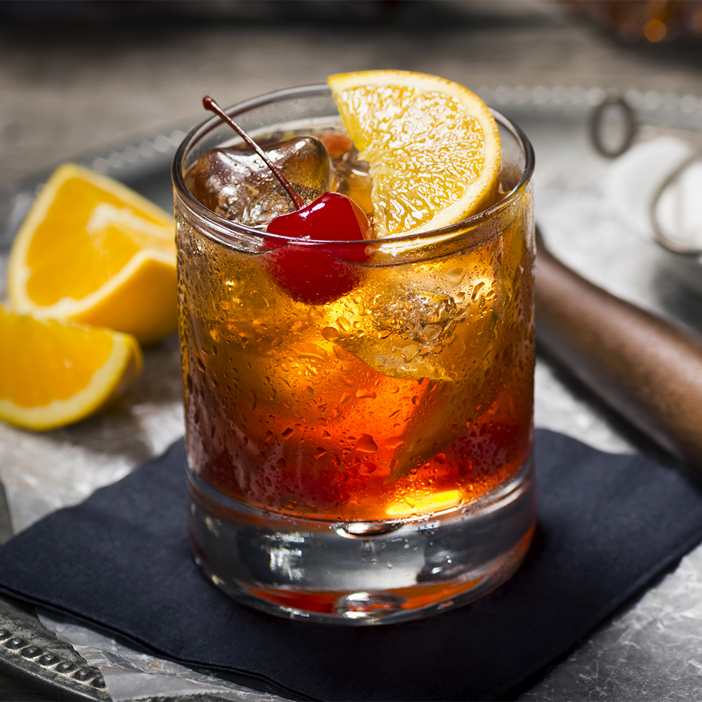 old fashioned whisky cocktail