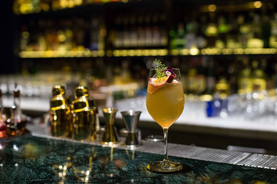 Vesper cocktail bar asia