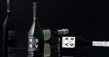 Mumm RSRV champagne
