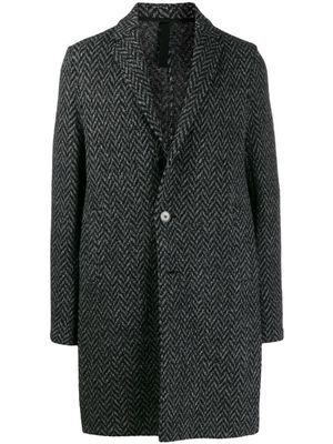 Harris Wharf London: Classic Single-Breasted Coat