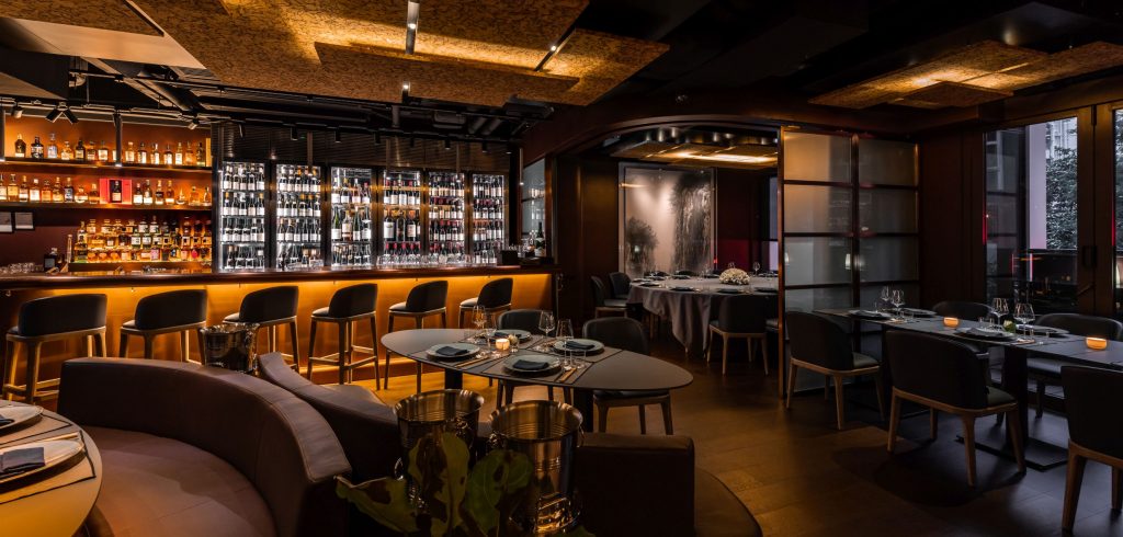 If you're hankering for gourmet Cantonese cuisine and some decent vino pairings, Central's PIIN Wine Restaurant has launched new lunch menus.