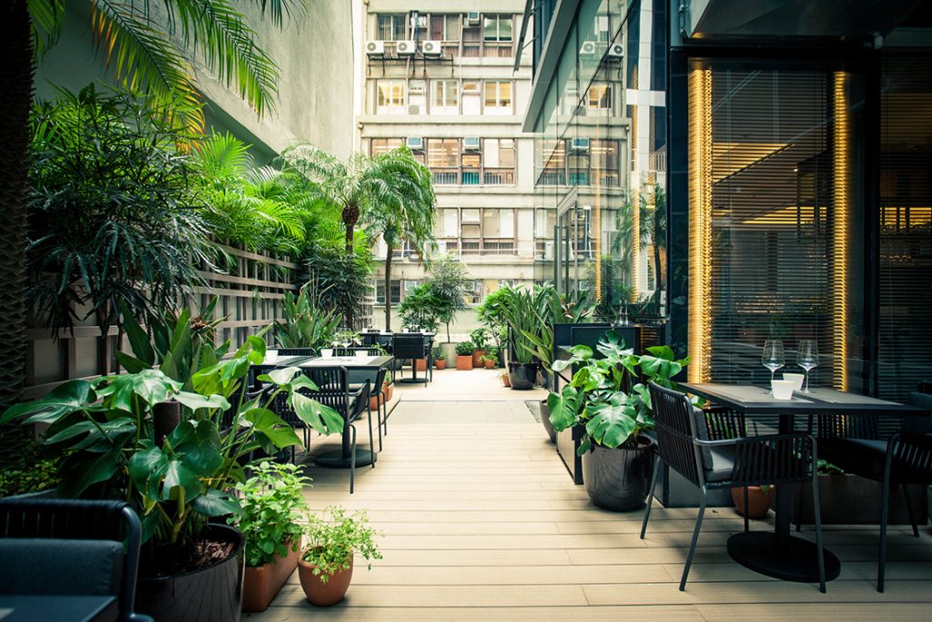Arcane - Make the most of the summer months and take your next meal outside with these leading Hong Kong alfresco dining destinations. 