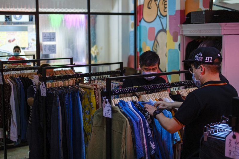 Get pre-loved designer threads without breaking your budget and while helping Hong Kong's homeless with 1 of a Kind.