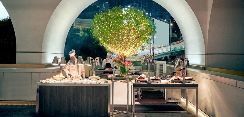 If you're looking to make the most of the warm evenings before Hong Kong's winter arrives, The Murray hotel will host a mid-Autumn barbecue at The Arches' semi-outdoor terrace.