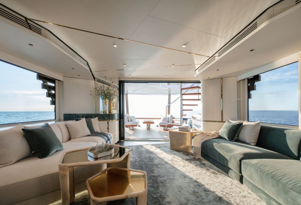 Quietly in the market for a yacht that combines great looks and the ability to escape humanity? The new Magellano 25 Metri by Azimut is for you. 