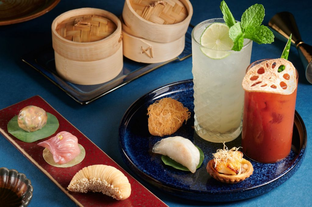 Just in time for the cooler months, Wan Chai Chinese restaurant Ming Court introduces a new weekend brunch that combines elegant dim sum with insightful cocktails. 