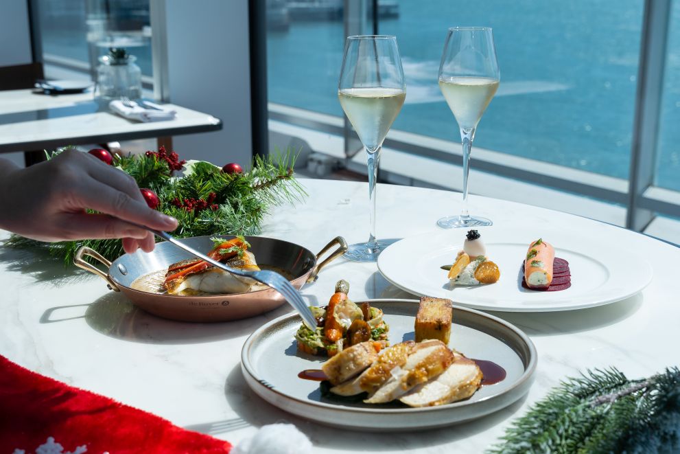Harbourside Grill - Xmas is almost here which means it's time to make those crucial reservations for end-of-the-year revellery. These are Hong Kong's best Christmas dining experiences. Ho, Ho, Ho!