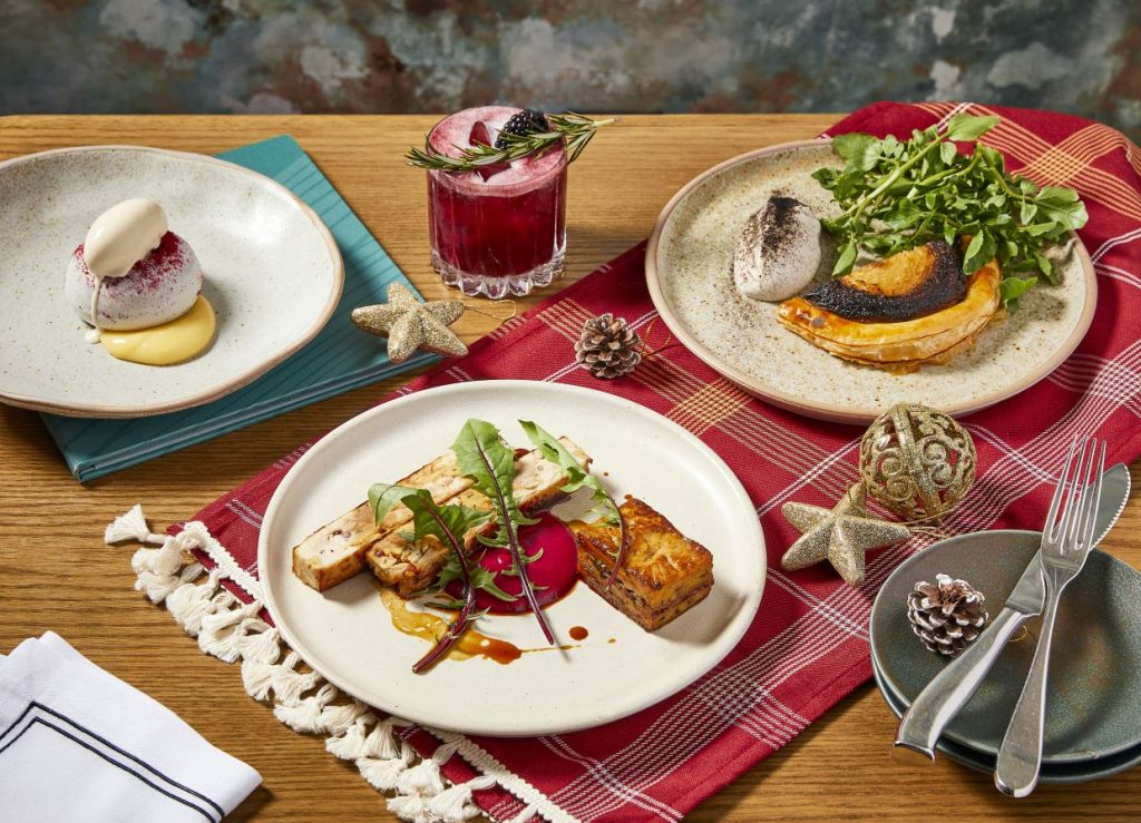 Hue Hong Kong - Xmas is almost here which means it's time to make those crucial reservations for end-of-the-year revellery. These are Hong Kong's best Christmas dining experiences. Ho, Ho, Ho!