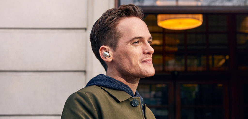 The new Mu3 earphones from KEF combine a sleek minimalist design with high-resolution sound for lads on the move.