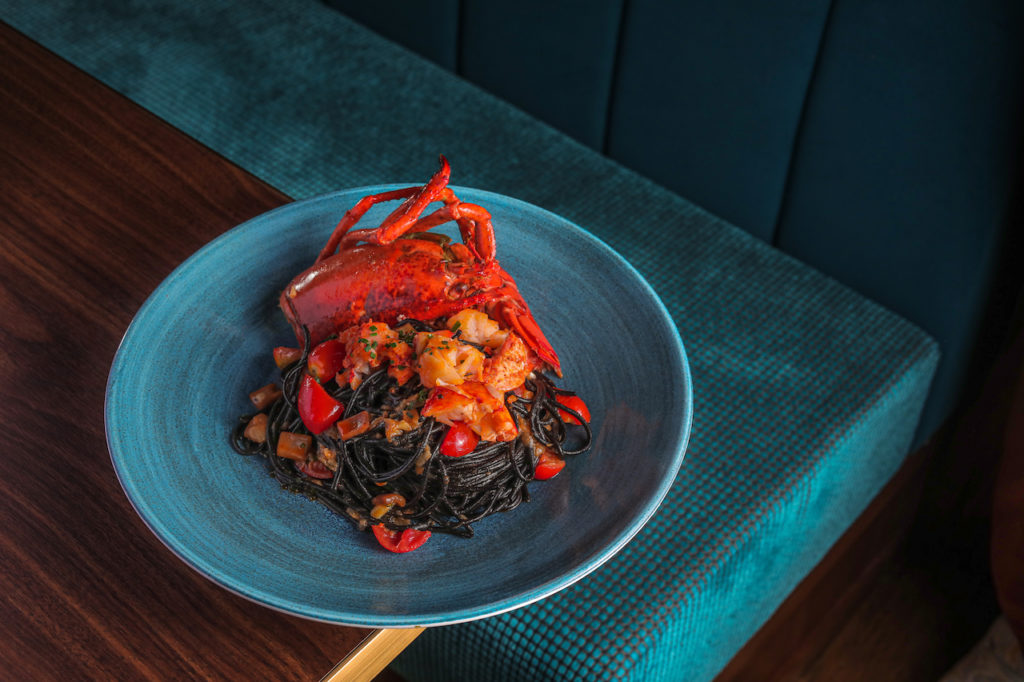 With chic interiors, innovative dishes, and a veteran chef at the helm, Quiero Más brings modern Mediterranean dishes to Central Hong Kong. 