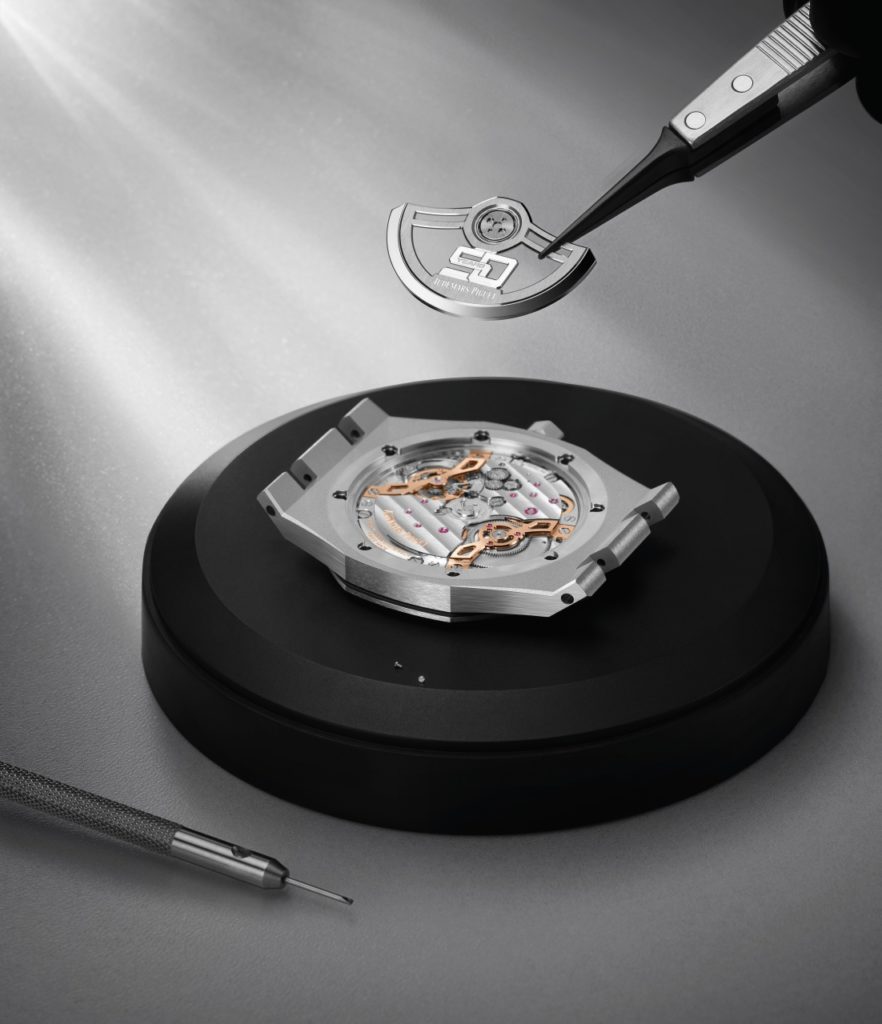 Audemars Piguet adds new colour and vitality to its Royal Oak Jumbo Extra-Thin collection. 