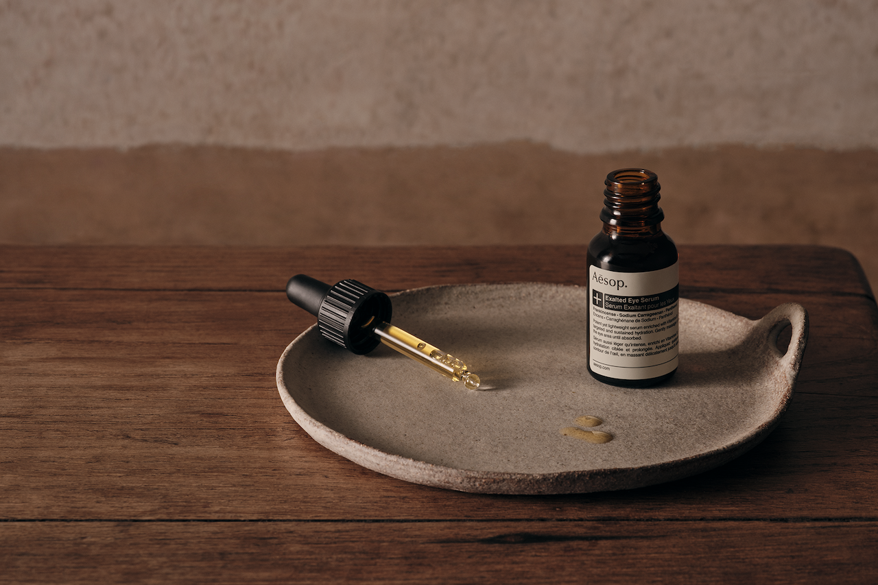Dealing with dry, puffy eyes? Aesop's Exalted Eye Serum is packed with powerful natural products to bring vitality back to your lady catcher. 