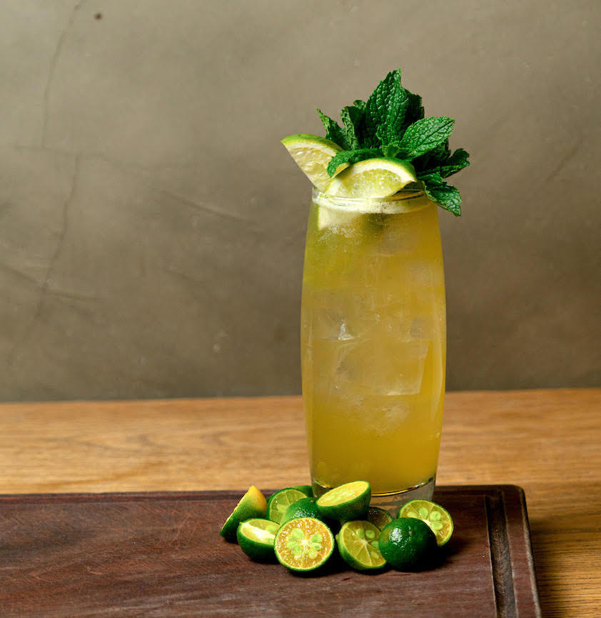 Hong Kong’s award-winning gin distillery Two Moons Distillery releases its new flavour — Calamansi Gin, making its launch appearance at Quinary alongside a limited-time-only cocktail menu by Antonio Lai and the bar team. 