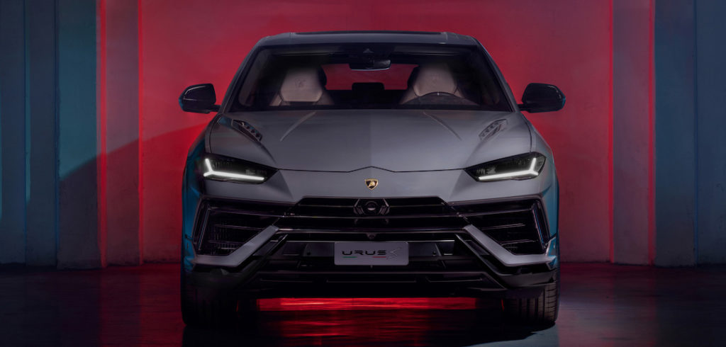 First launched in 2017 as the first super SUV, the Lamborghini Urus has been given a powerful elevation with the arrival of the Urus S and Urus Performant.