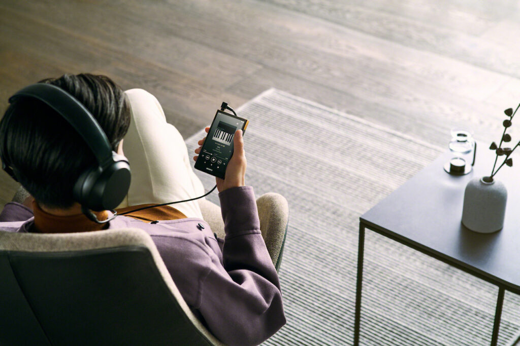 Sony Electronics unveils two new Walkmans with enhanced sound quality and longer battery lives.