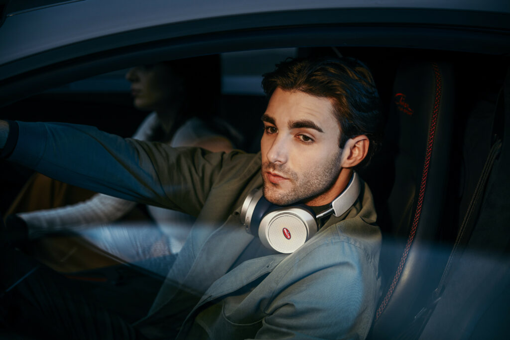 Bugatti and Master & Dynamic have added to their collaborative collection with new Active Noise-Cancelling wireless headphones. 