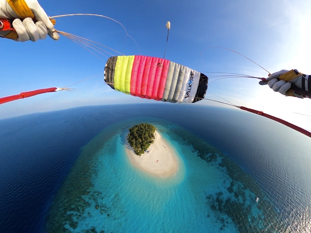 Ifuru Island Maldives has opened as a luxurious new haven for jetset adrenalin junkies. 