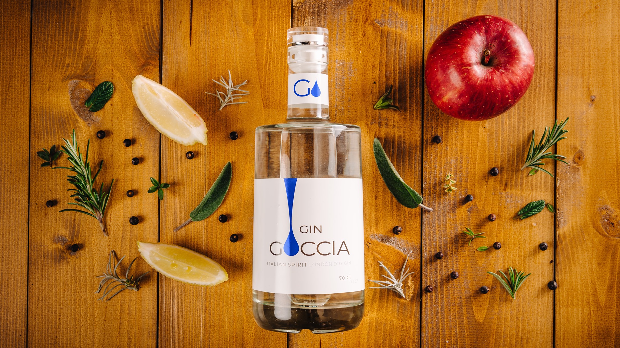 Italy is enjoying a gin renaissance as spirit lovers and innovative distillers tap into the country's rich history and great produce to craft stellar modern gins.