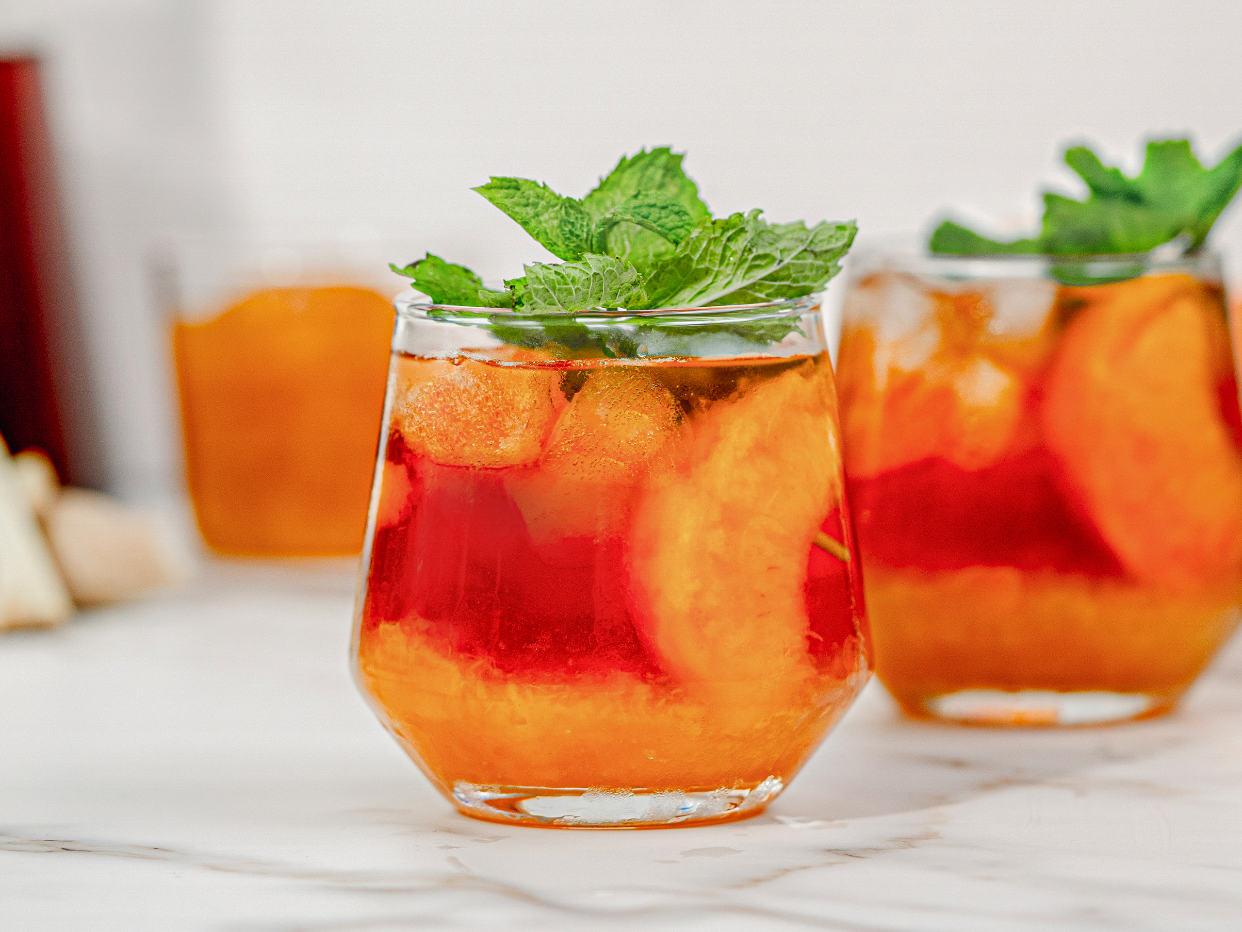 As the mercury rises, we take a look at five easy-to-make summer time cocktails to help you beat the heat.
