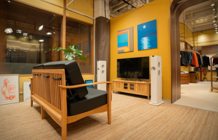 In a new partnership with the recently refreshed urban man cave The Pedder Arcade in Central Hong Kong, British audio brand KEF has created the KEF Listening Room. 