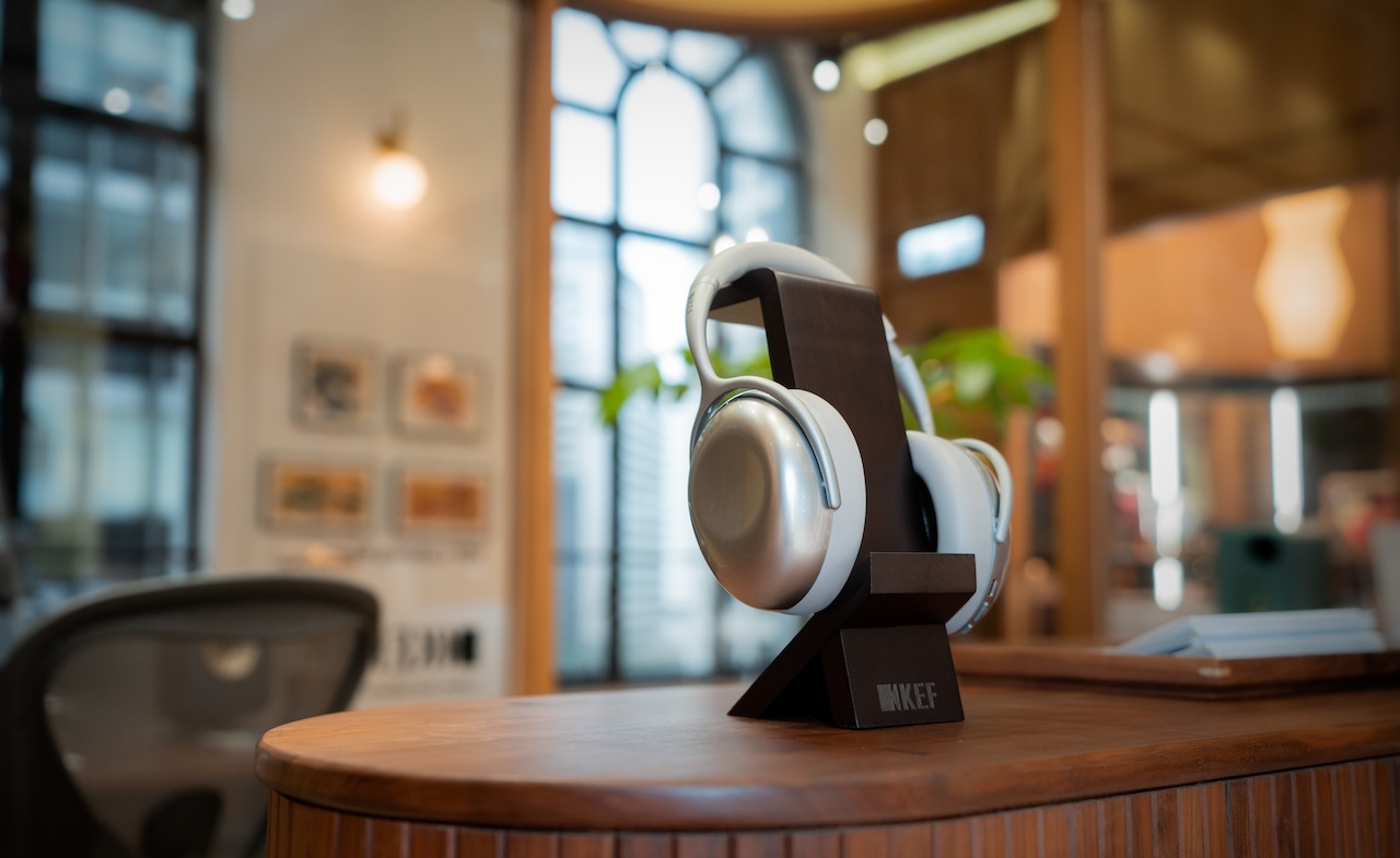 In a new partnership with the recently refreshed urban man cave The Pedder Arcade in Central Hong Kong, British audio brand KEF has created the KEF Listening Room.