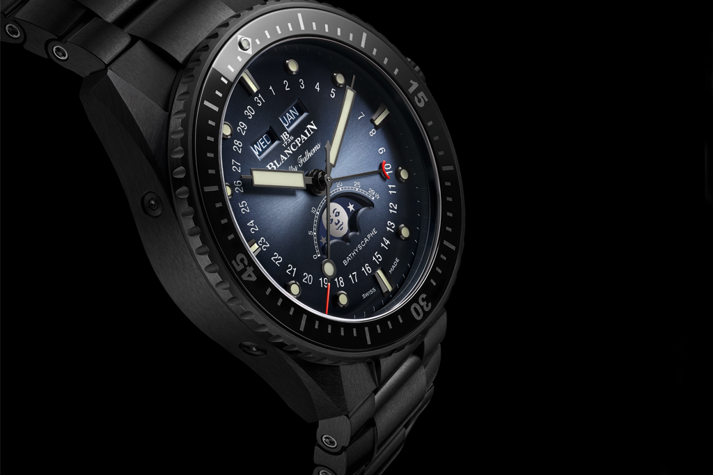 Watch guru Blancpain has created the new Bathyscaphe Quantième Complet Phases de Lune, complete with a patented black ceramic bracelet and case back.
